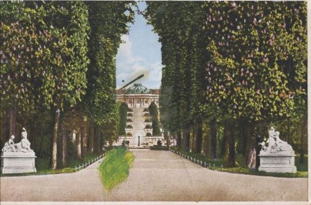 Potsdam - Durchblick auf Schloss Sanssouci Potsdam - Durchblick auf Schloss Sanssouci