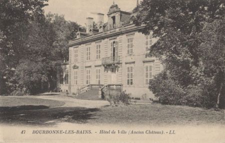 Bourbonne-les-Bains - Frankreich - Hotel de Ville Bourbonne-les-Bains - Frankreich - Hotel de Ville