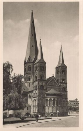 Bonn - Münster mit Martinsplatz Bonn - Münster mit Martinsplatz