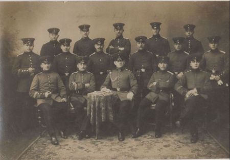 Männer mit Uniform Männer mit Uniform