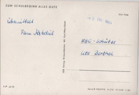 Zum Schulbeginn zwei Mädchen