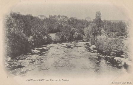 Arcy-sur-Cure - Frankreich - Vue sur la Riviere Arcy-sur-Cure - Frankreich - Vue sur la Riviere