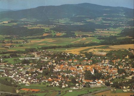 Hengersberg bei Deggendorf - Luftbild Hengersberg bei Deggendorf - Luftbild