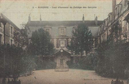 Auxerre - Frankreich - College Auxerre - Frankreich - College