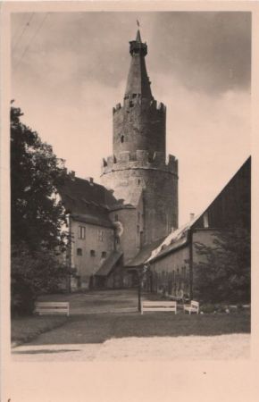 Weida - Hof und Bergfried der Osterburg - 1959 Weida - Hof und Bergfried der Osterburg - 1959