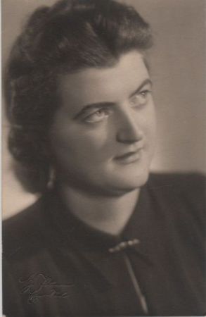 Frau mit Locken Frau mit Locken
