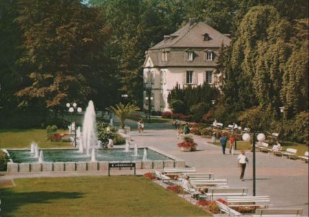 Bad Nenndorf - Kurpromenade mit Leuchtfontäne - 1984 Bad Nenndorf - Kurpromenade mit Leuchtfontäne - 1984