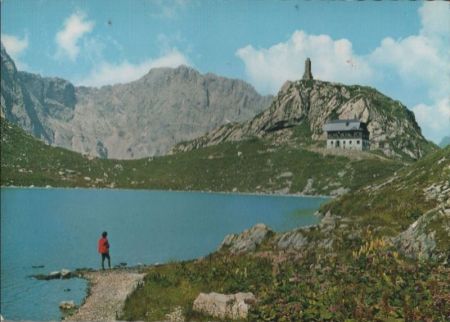 Österreich - Eduard-Pichl-Hütte, Wolayerseehütte - mit Heldendenkmal - ca. 1975 Österreich - Eduard-Pichl-Hütte, Wolayerseehütte - mit Heldendenkmal - ca. 1975