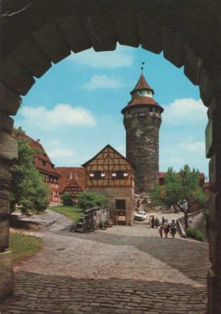 Nürnberg - Burg mit Sinwellturm und tiefem Brunnen - 1982 Nürnberg - Burg mit Sinwellturm und tiefem Brunnen - 1982