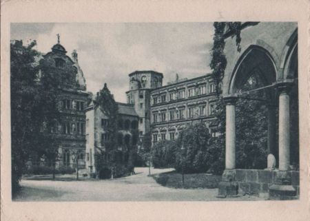 Heidelberg - Schlosshof - ca. 1950 Heidelberg - Schlosshof - ca. 1950