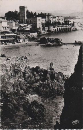 Frankreich - Mandelieu-la-Napoule - Le Chateau et la Plage - ca. 1960 Frankreich - Mandelieu-la-Napoule - Le Chateau et la Plage - ca. 1960