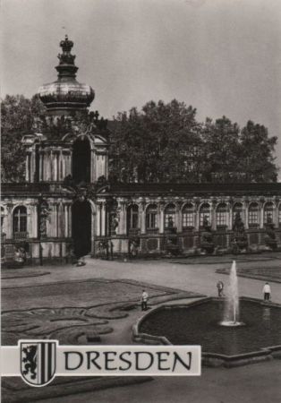 Dresden - Zwingerhof und Kronentor - 1990 Dresden - Zwingerhof und Kronentor - 1990