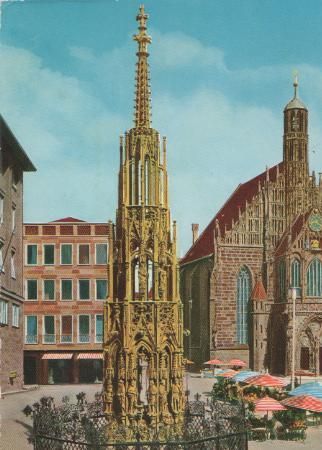 Nürnberg - Schöner Brunnen und Frauenkirche - 1969 Nürnberg - Schöner Brunnen und Frauenkirche - 1969