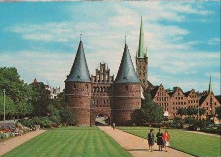 Lübeck - Holstentor und Petrikirche - 1966 Lübeck - Holstentor und Petrikirche - 1966