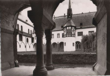 Eberbach - Zisterzienser-Abtei, Kreuzgang mit Schwedenturm - ca. 1965 Eberbach - Zisterzienser-Abtei, Kreuzgang mit Schwedenturm - ca. 1965